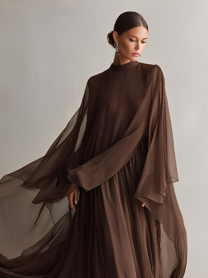 Robe en Chiffon Marron Riche pour Femmes avec Silhouette Maxi Flottante et Design à Cape, Style Élégant et Glamour Moderne