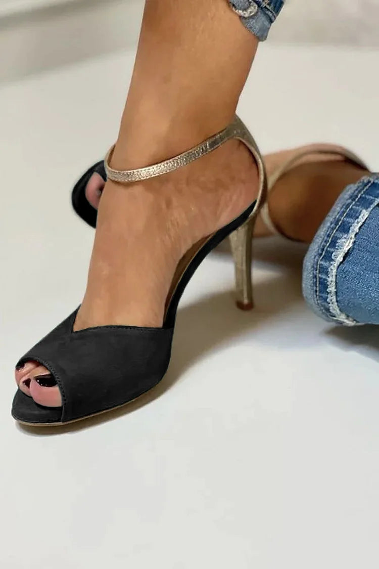 SANDALIE ÉLÉGANTE AVEC SANGLE EN MÉTAL