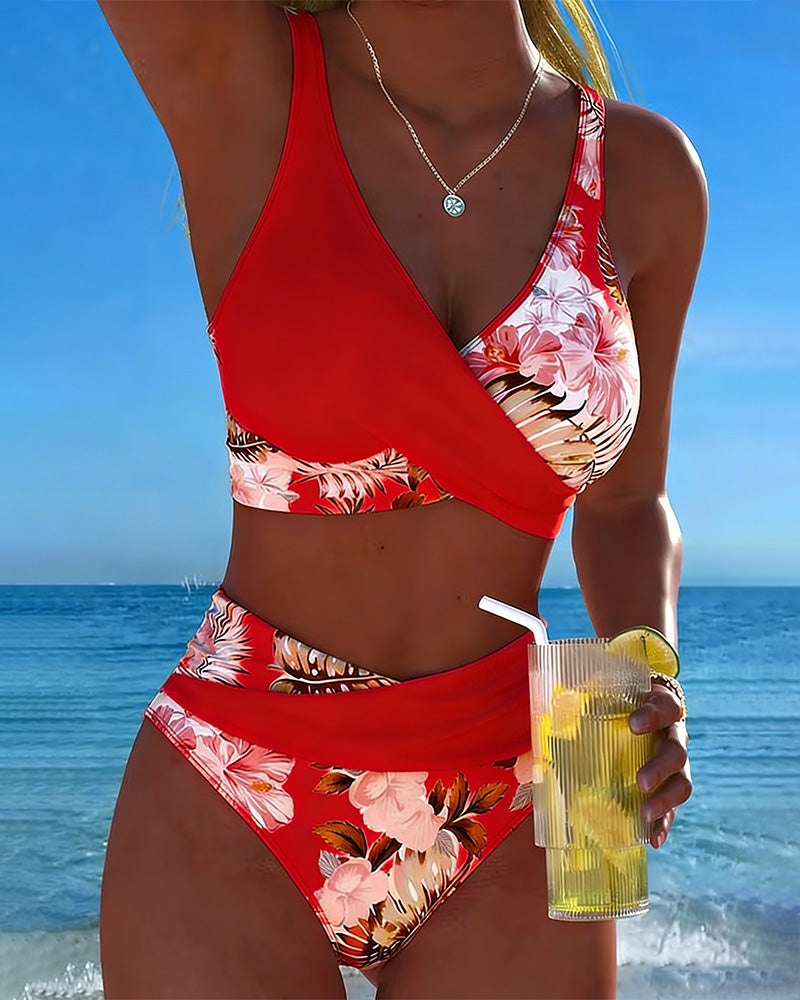 Bikini avec imprimé floral contrastant et fente