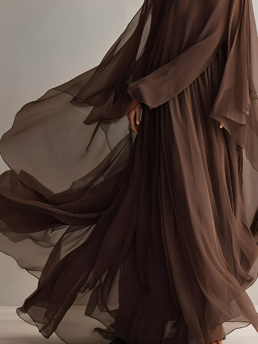 Robe en Chiffon Marron Riche pour Femmes avec Silhouette Maxi Flottante et Design à Cape, Style Élégant et Glamour Moderne