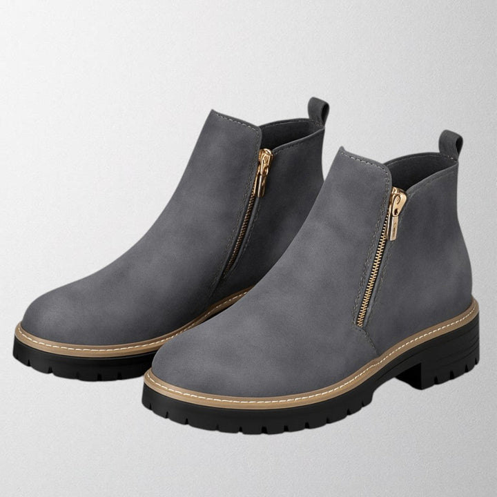 Olivia – Women's shoe with round toe and side zip fastening
