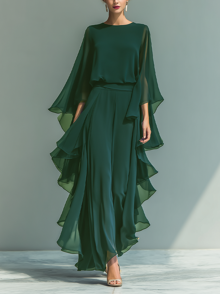 Ensemble Femme Top Chiffon Bleu Marine Avec Manches Évasées Et Pantalons Droits Avec Détails Volants
