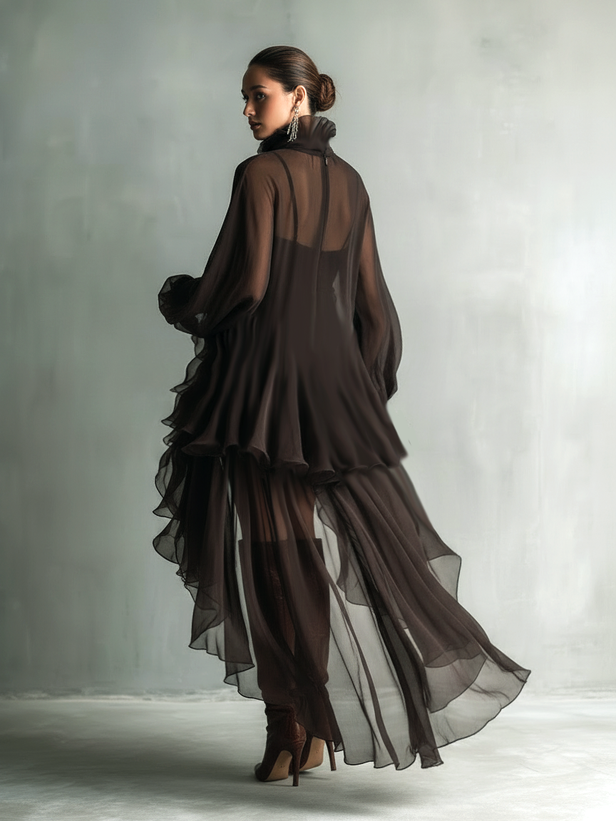 Robe Midi Élégante en Chiffon Marron avec Col Montant et Manches Longues