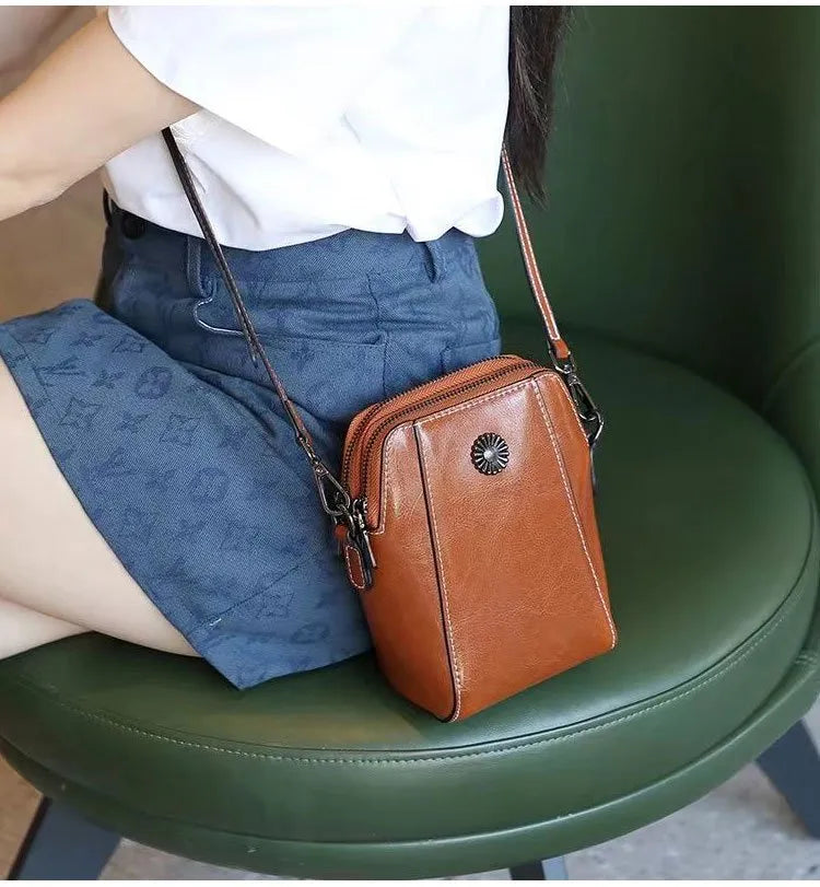 Vienna - Compact Solid Color Mini Handbag