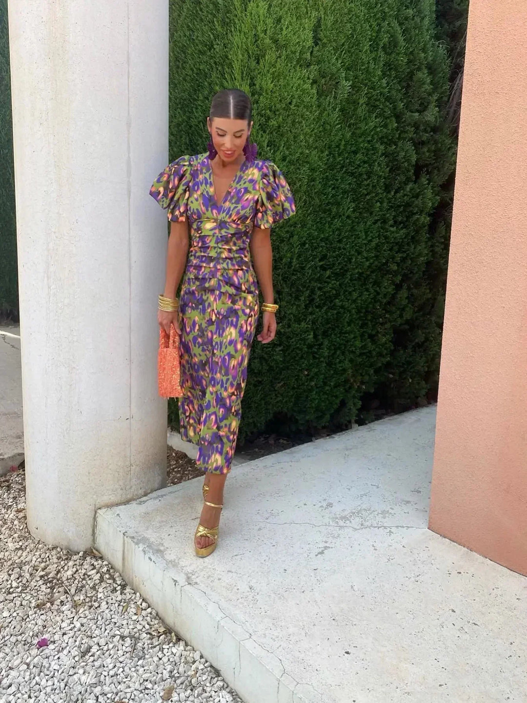 Loren - Robe Midi Vibrante avec Manches Bouffantes