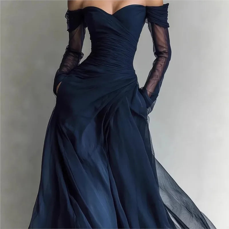 Eleonora • Robe longue à épaules dénudées et inserts en dentelle