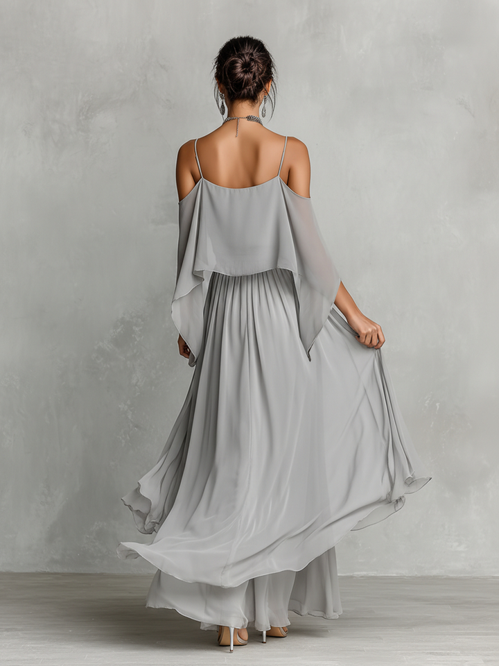 Ensemble en Chiffon Respirant Gris Femme avec Détail Épaules Nues & Silhouette Évasée, Style Contemporain Luxe-Féminin